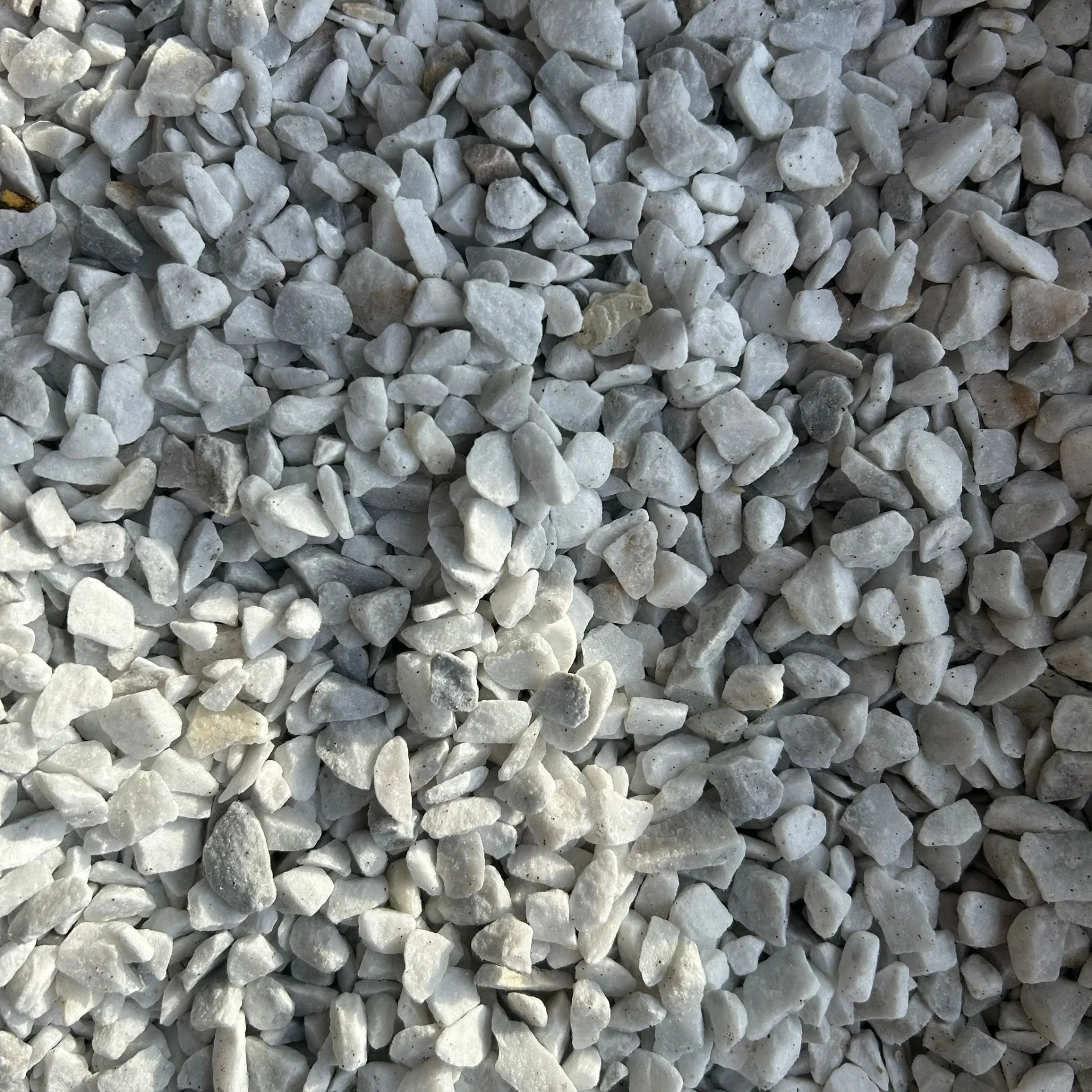 carrara split 9 12mm - per stuk zak van 25 kilo